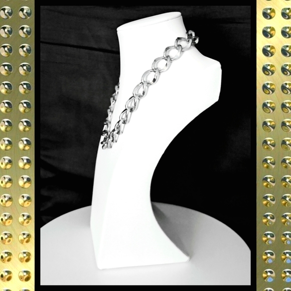 NWOT: Women's Thick Silver Chain - Picture 4 of 8